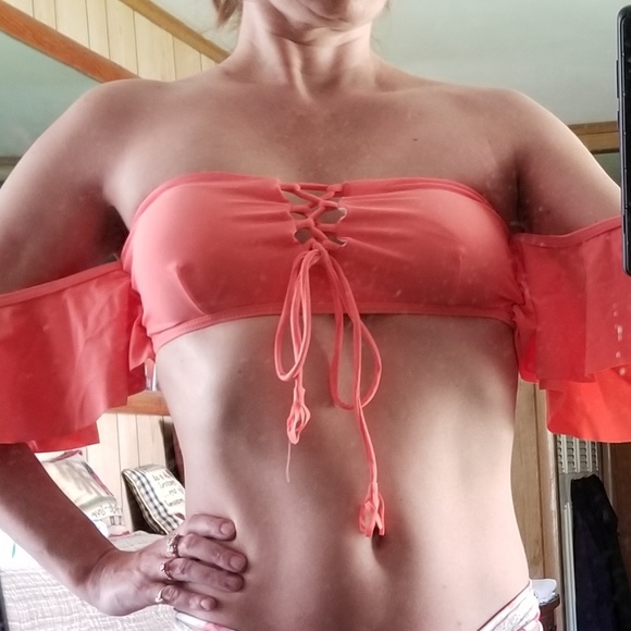 Sz L Super cute ruffle bikini - Picture 7 of 7